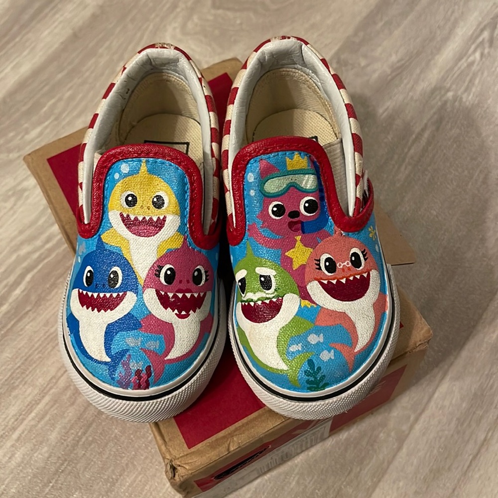 Baby shark Vans
